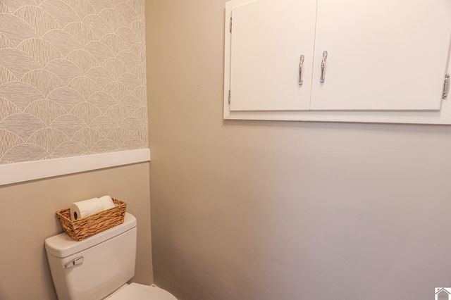 130 Milton Dr, Paducah, KY 42001