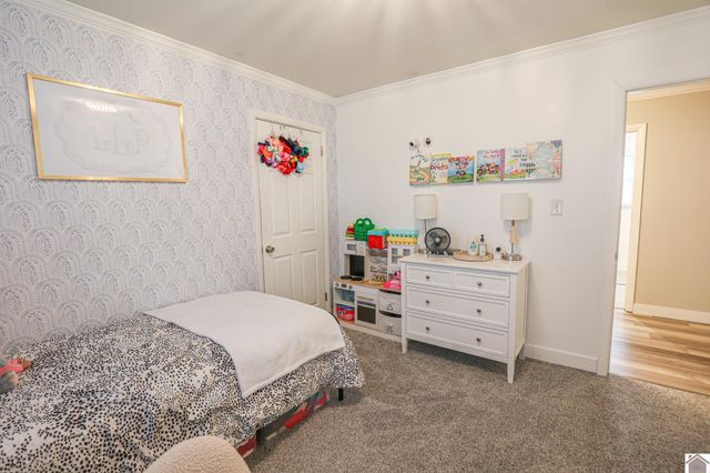 130 Milton Dr, Paducah, KY 42001