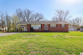 130 Milton Dr, Paducah, KY 42001