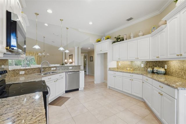 5013 HARBOR HEIGHTS, Lady Lake, FL 32159