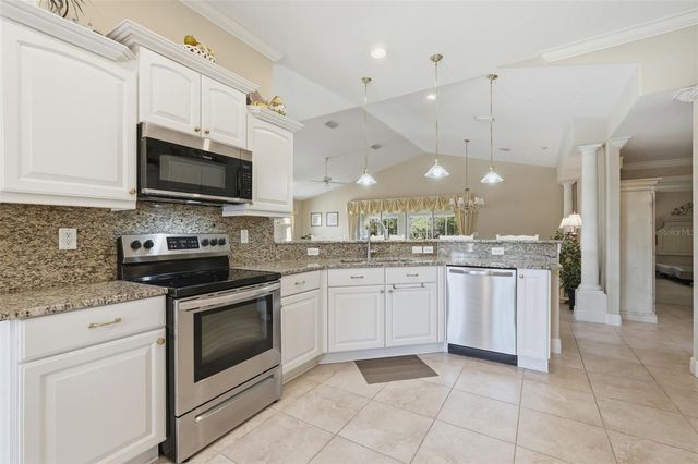 5013 HARBOR HEIGHTS, Lady Lake, FL 32159