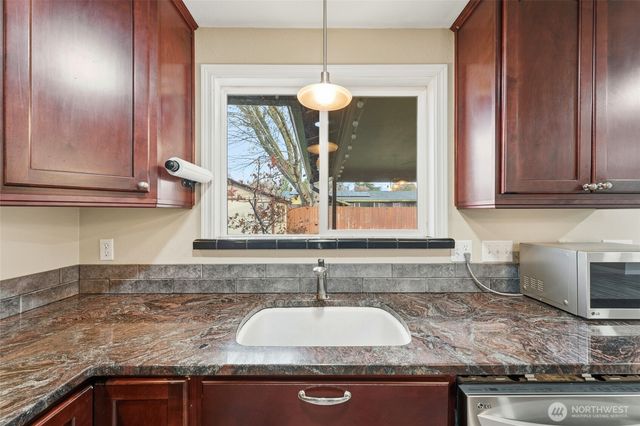 303 Dehaven Street, Milton-freewater, OR 97862