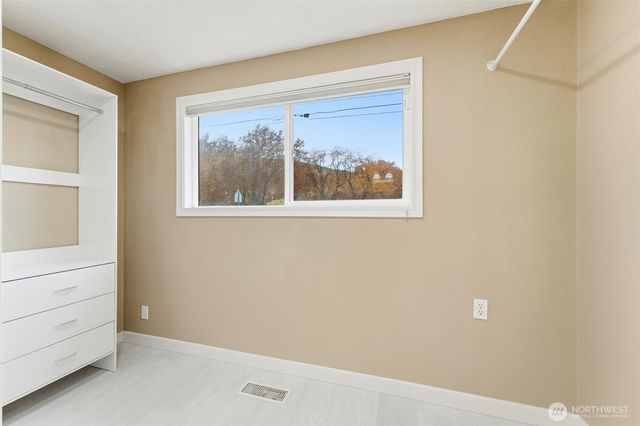 303 Dehaven Street, Milton-freewater, OR 97862