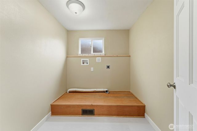 303 Dehaven Street, Milton-freewater, OR 97862