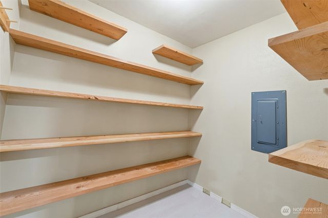 303 Dehaven Street, Milton-freewater, OR 97862