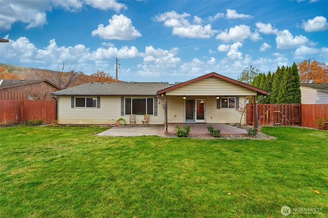 303 Dehaven Street, Milton-freewater, OR 97862