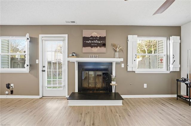 604 Briar CT, Virginia Beach, VA 23462