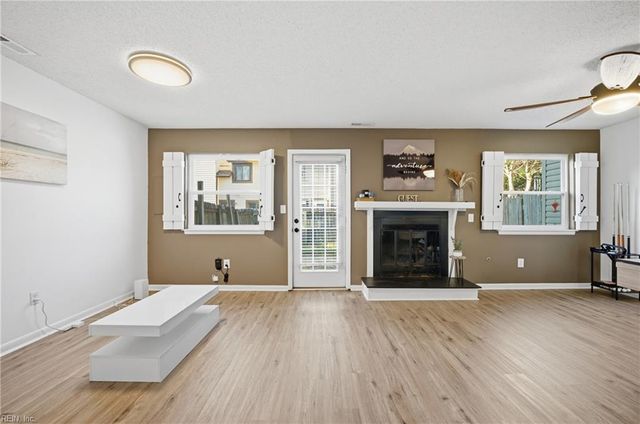 604 Briar CT, Virginia Beach, VA 23462