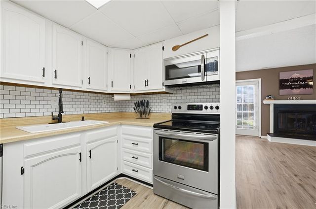 604 Briar CT, Virginia Beach, VA 23462