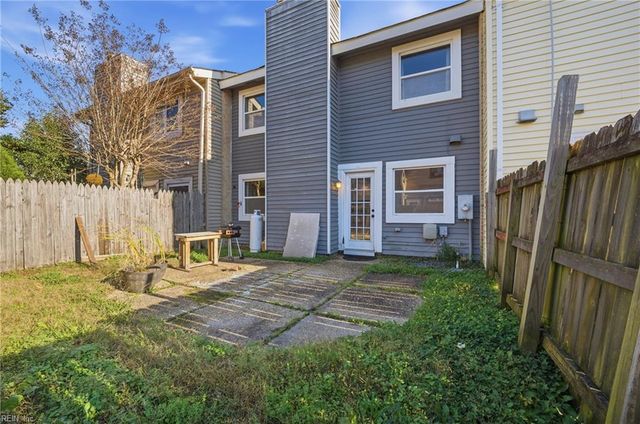 604 Briar CT, Virginia Beach, VA 23462