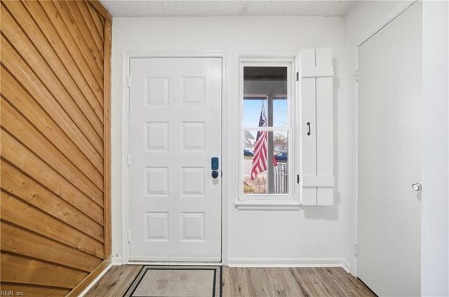 604 Briar CT, Virginia Beach, VA 23462