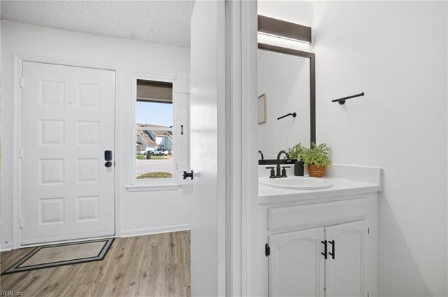 604 Briar CT, Virginia Beach, VA 23462