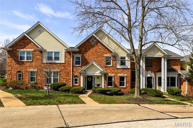 2455 Clayborn Drive, Chesterfield, MO 63017