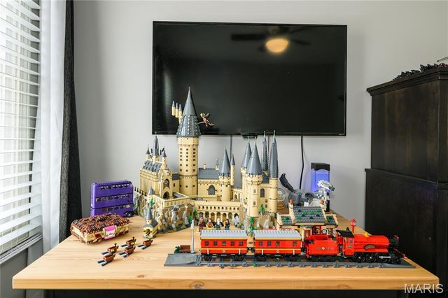 2455 Clayborn Drive, Chesterfield, MO 63017