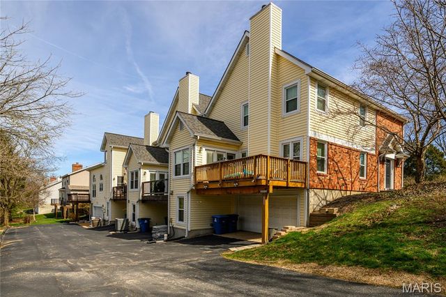 2455 Clayborn Drive, Chesterfield, MO 63017