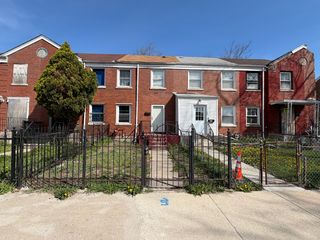 652 E 105th Place, Chicago, IL 60628