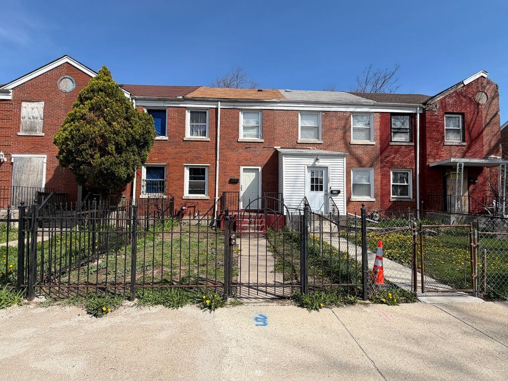 652 E 105th Place, Chicago, IL 60628