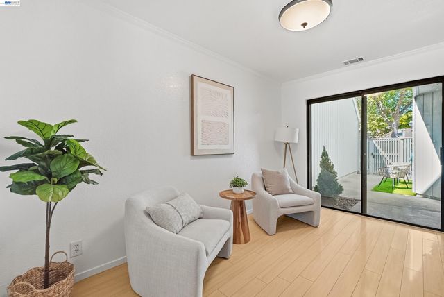 7518 Rosedale Ct, Pleasanton, CA 94588