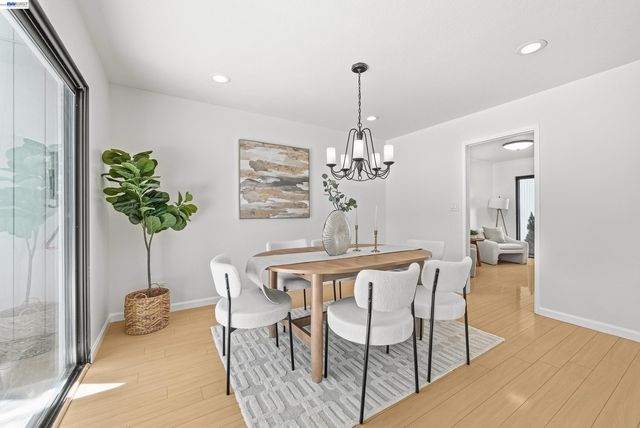 7518 Rosedale Ct, Pleasanton, CA 94588