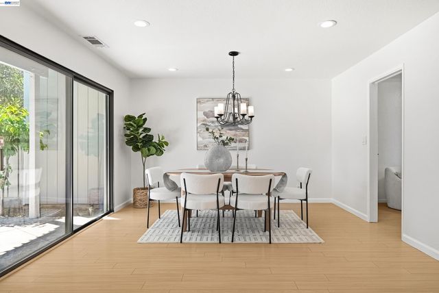 7518 Rosedale Ct, Pleasanton, CA 94588