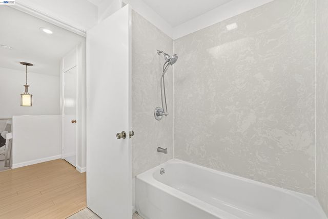 7518 Rosedale Ct, Pleasanton, CA 94588