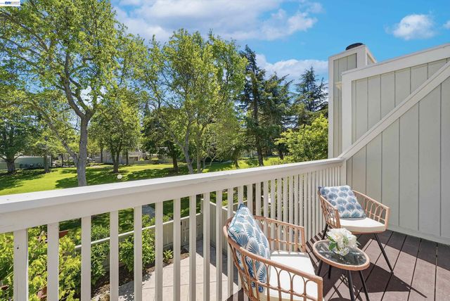 7518 Rosedale Ct, Pleasanton, CA 94588