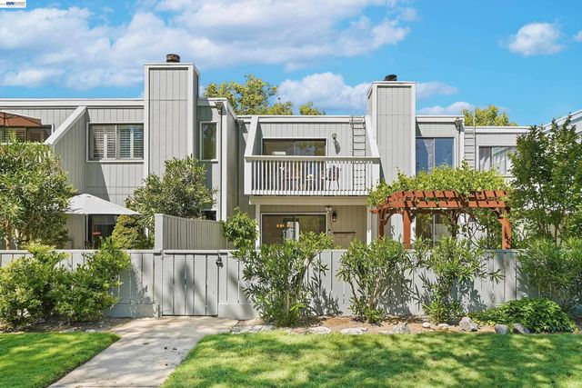 7518 Rosedale Ct, Pleasanton, CA 94588