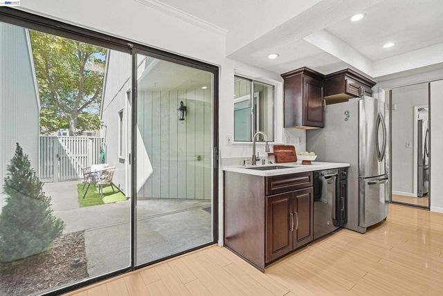 7518 Rosedale Ct, Pleasanton, CA 94588