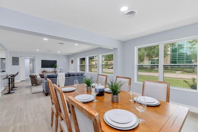 101 S LAKEMONT AVENUE, Winter Park, FL 32792
