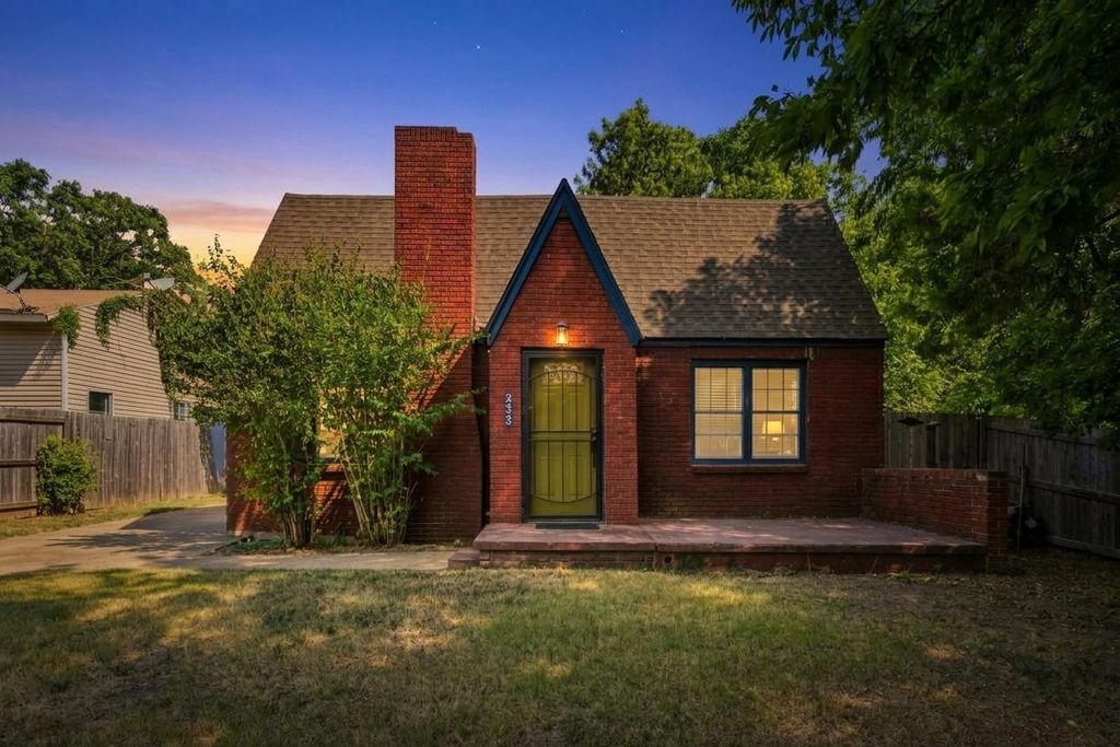 233 E Young Place, Tulsa, OK 74106