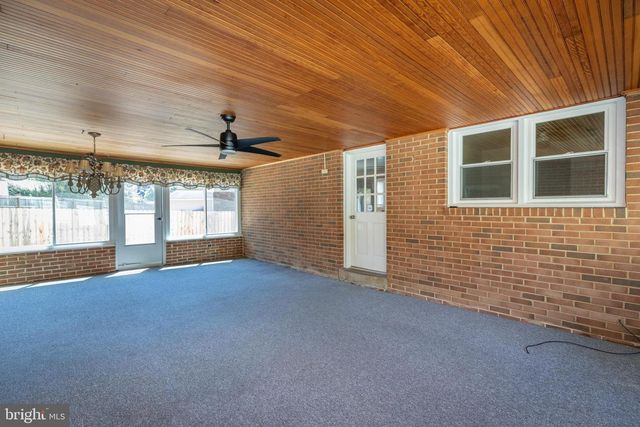 1837 SAW MILL DR, Wilmington, DE 19810