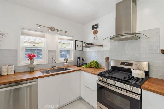 1959 Henderson Avenue, Long Beach, CA 90806