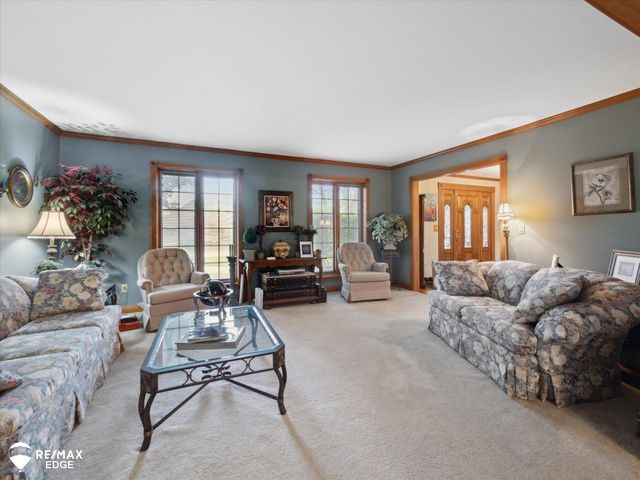 9705 Burning Tree Drive, Grand Blanc, MI 48439