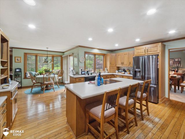9705 Burning Tree Drive, Grand Blanc, MI 48439