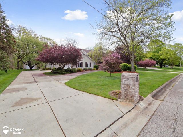 9705 Burning Tree Drive, Grand Blanc, MI 48439