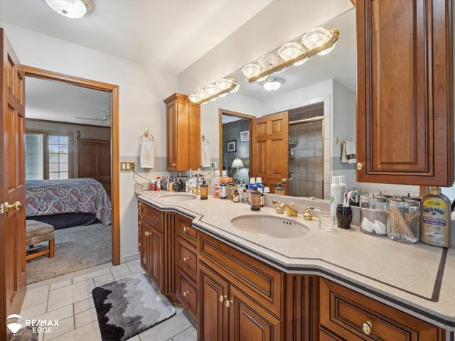 9705 Burning Tree Drive, Grand Blanc, MI 48439