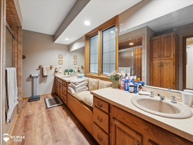 9705 Burning Tree Drive, Grand Blanc, MI 48439