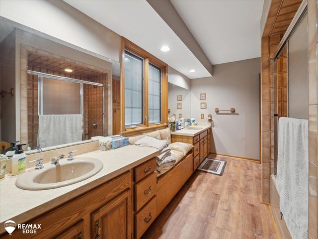 9705 Burning Tree Drive, Grand Blanc, MI 48439