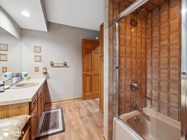 9705 Burning Tree Drive, Grand Blanc, MI 48439