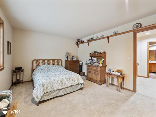 9705 Burning Tree Drive, Grand Blanc, MI 48439