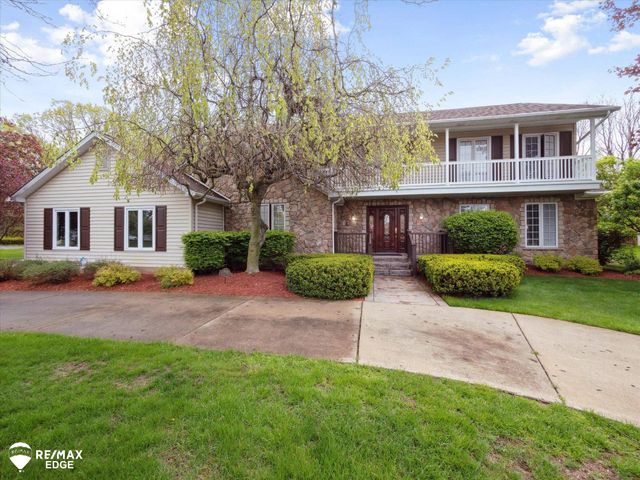 9705 Burning Tree Drive, Grand Blanc, MI 48439