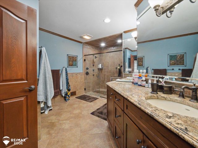 9705 Burning Tree Drive, Grand Blanc, MI 48439