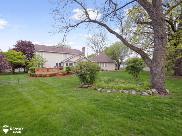 9705 Burning Tree Drive, Grand Blanc, MI 48439