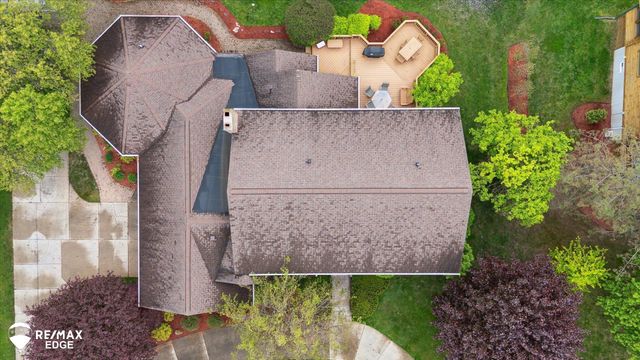 9705 Burning Tree Drive, Grand Blanc, MI 48439