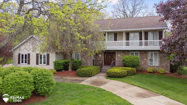9705 Burning Tree Drive, Grand Blanc, MI 48439