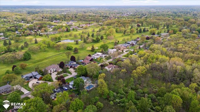 9705 Burning Tree Drive, Grand Blanc, MI 48439