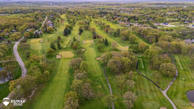 9705 Burning Tree Drive, Grand Blanc, MI 48439