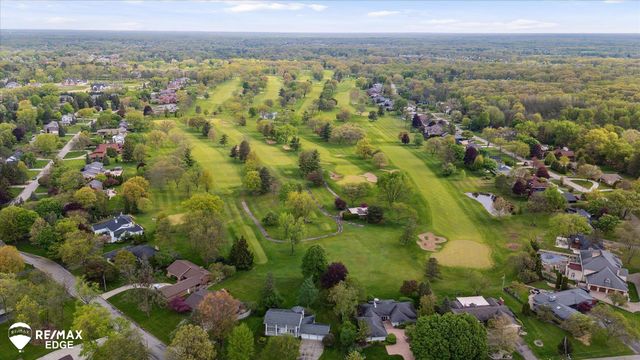 9705 Burning Tree Drive, Grand Blanc, MI 48439