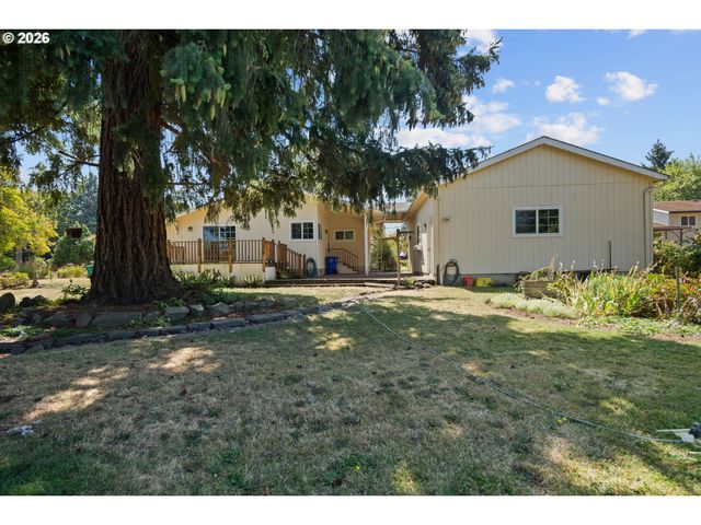 10737 Ne SHAVER St, Portland, OR 97220