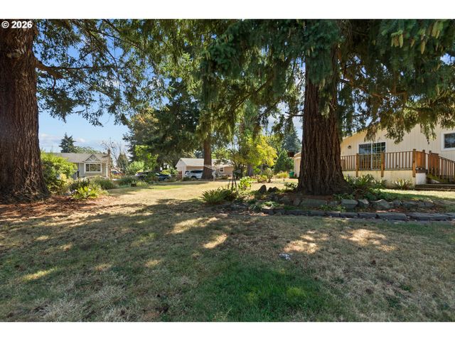 10737 Ne SHAVER St, Portland, OR 97220